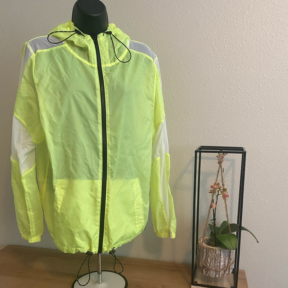 PINK WIND BREAKER
